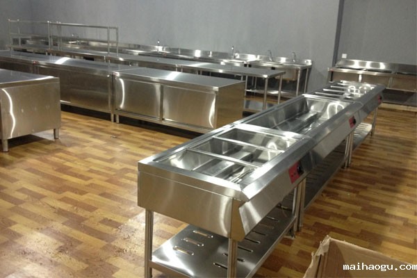 使用不锈钢餐具要注意哪些事项 使用不锈钢餐具要注意哪些事项