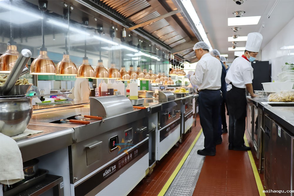 鑫辉餐饮智谷餐厅厨房工程中央主厨 鑫辉餐饮智谷餐厅厨房工程中央主厨