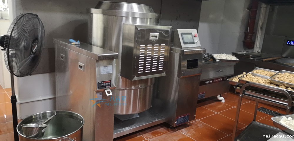 通艺实验学校食堂厨房大型智能炒菜机